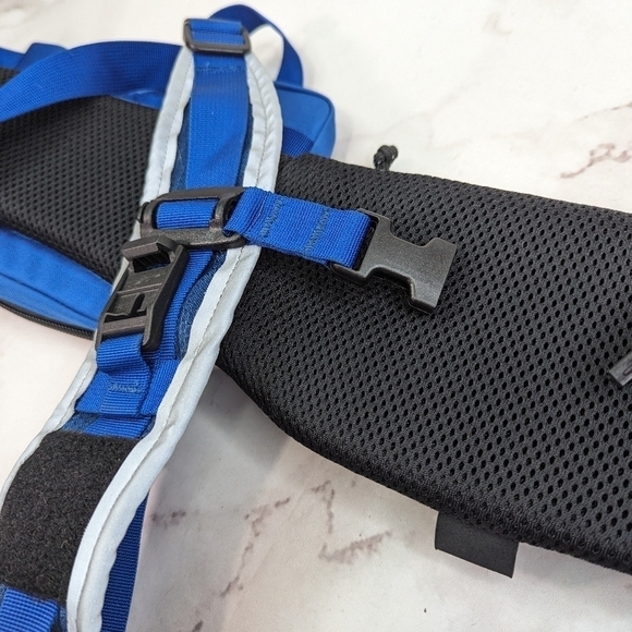 Amazon Robotics SRBRS Safety Vest 16-18 in 34-39 in Electronic Anti 2 Pouches L - Picture 11 of 16